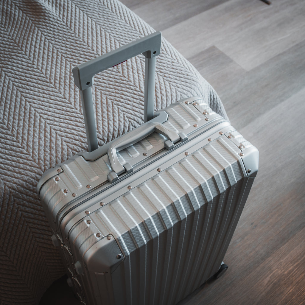 TRAVA ALUMINIUM KUFFERT SØLV